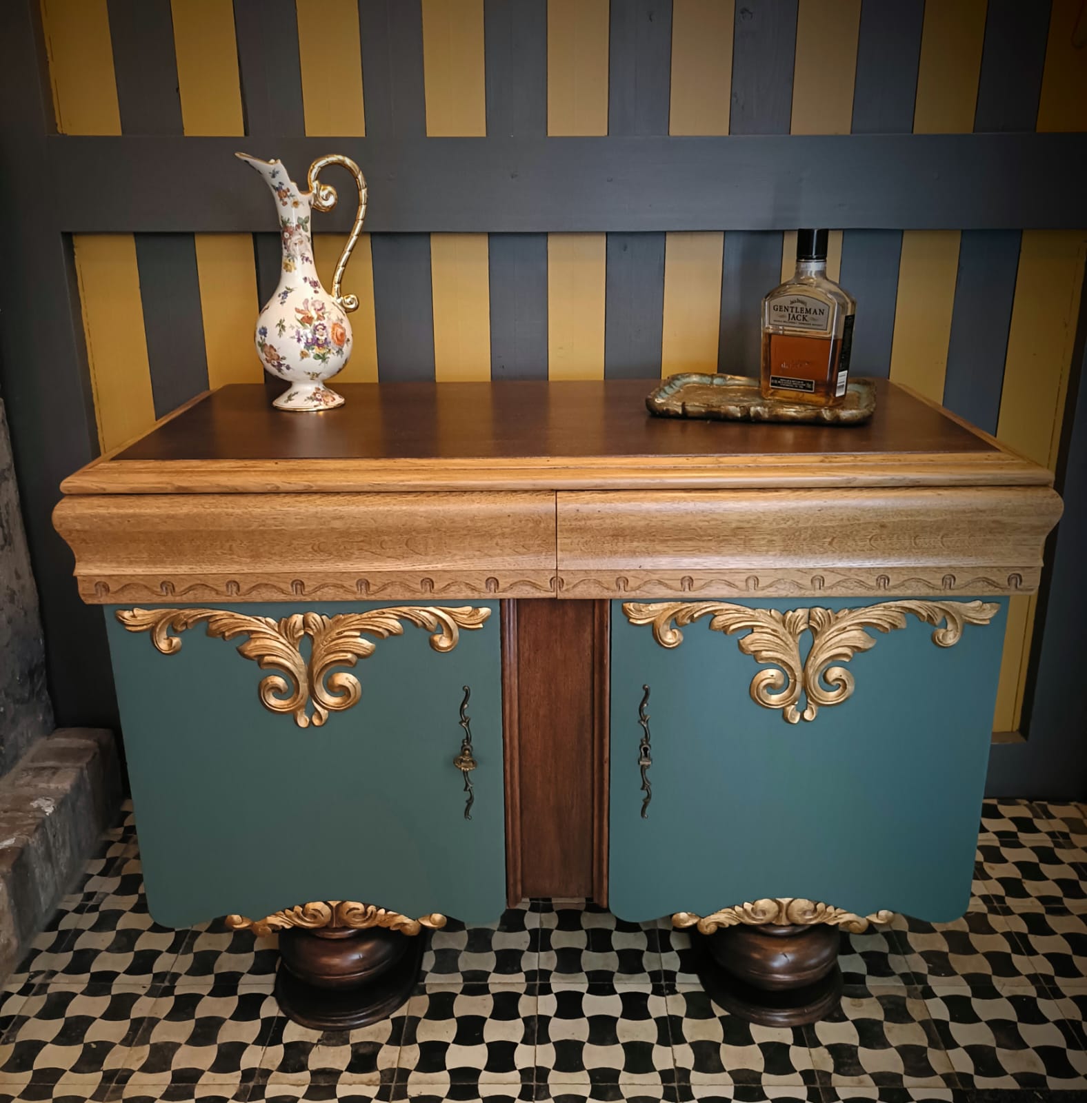 Compact dressoir jaren 70
